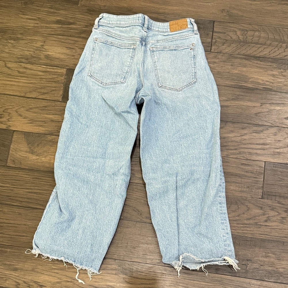 Madewell Light Wash Cropped Jeans - Picture 4 of 5